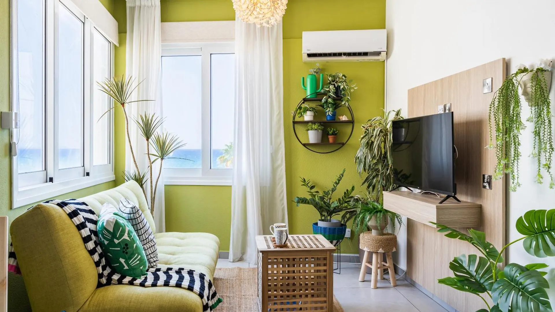 Appartement Whispering Palms 1-Br Apt By Finikoudes Beach Larnaca